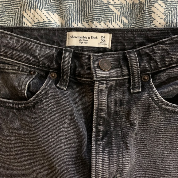 High rise Mom jeans - Picture 2 of 3